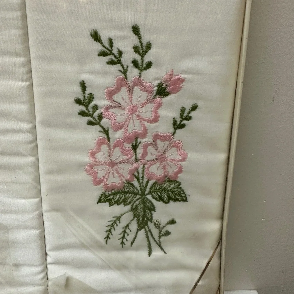 Vintage Embroidered Pillowcases Combed Cotton 200 TC White Pink Floral Set of 2